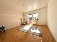 25 Attraktives Einfamilienhaus im Bungalow-Stil in Amerdingen. Modernisiert u. Sofort bezugsfertig!