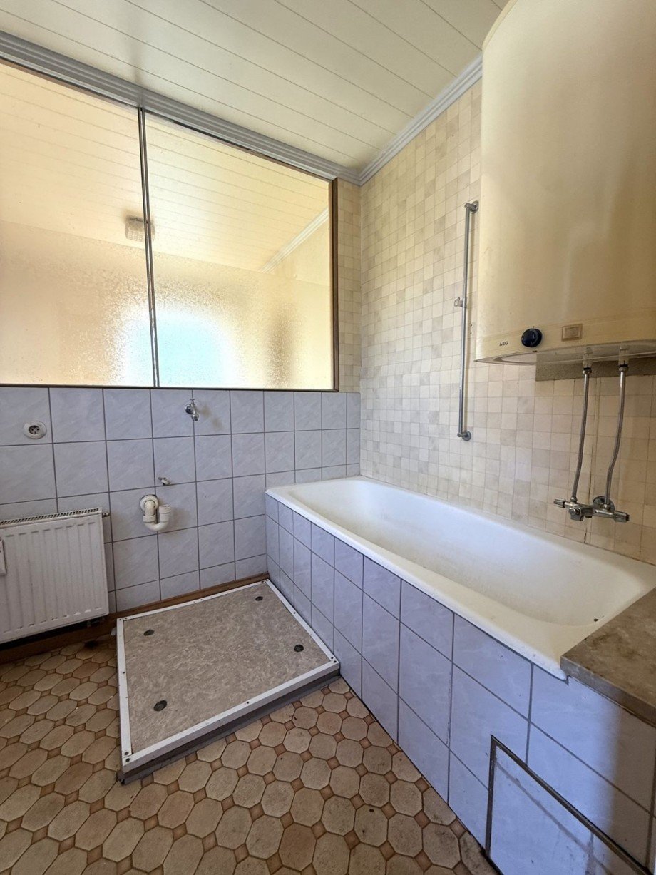 25 Mehrfamilienhaus H�chst�dt
