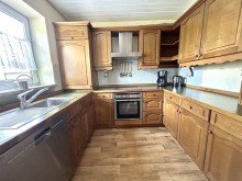 14 Ab ins Familiengl�ck ! Ein-/Zweifamilienhaus mit 3 Garagen in exclusiver Lage !