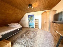 22 Attraktives Einfamilienhaus mit tollem Grundst�ck in Landshausen!