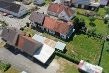 15 Gro�es Einfamilienhaus m. Nebengeb�uden in toller Lage von Holzheim-Weisingen!