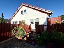 7 Attraktives Einfamilienhaus im Bungalow-Stil in Amerdingen. Modernisiert u. Sofort bezugsfertig!