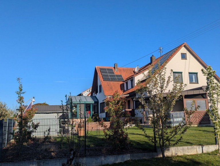 1 Bachhagel Haus Au�ergew�hnliches Mehrgenerationenhaus mit zwei Wohneinheiten, Pool und Wintergarten in Bachhagel