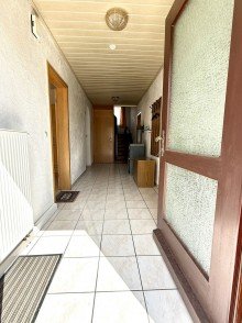 18 Einfamilienhaus mit gro�en Nebengeb�uden in Burghagel!