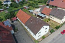 17 Gro�es Einfamilienhaus m. Nebengeb�uden in toller Lage von Holzheim-Weisingen!