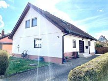 32 Mehrgenerationenhaus oder Kapitalanlage in toller Lage !