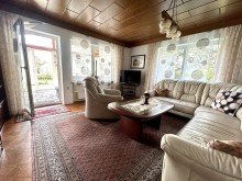 16 Ab ins Familiengl�ck ! Ein-/Zweifamilienhaus mit 3 Garagen in exclusiver Lage !