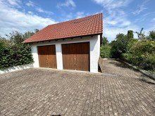 10 Ab ins Familiengl�ck ! Ein-/Zweifamilienhaus mit 3 Garagen in exclusiver Lage !