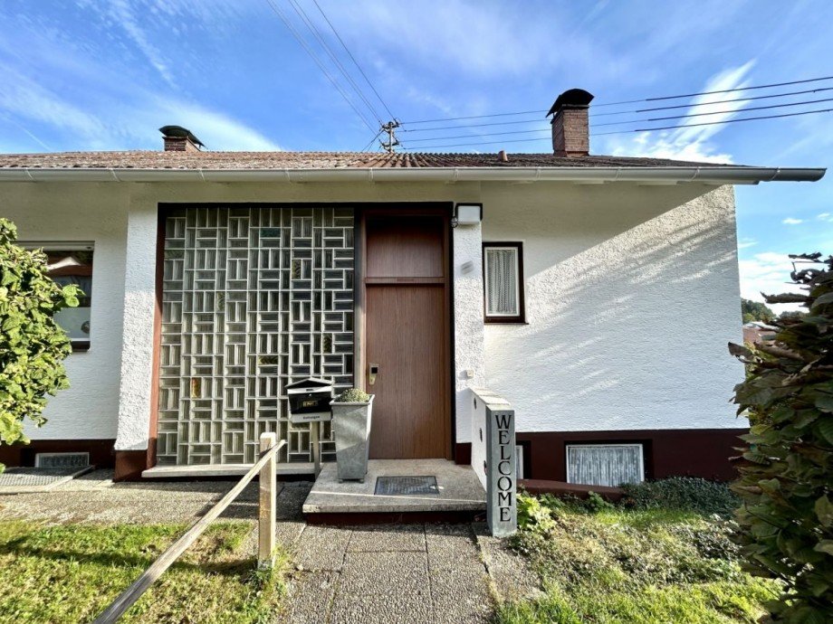 8 Haus Schnuttenbach