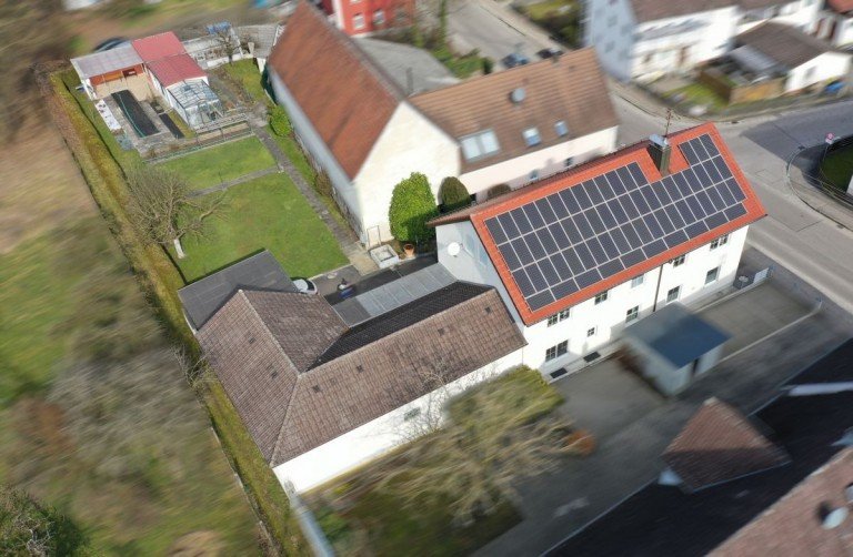 1 Jettingen-Scheppach Zweifamilienhaus Traumhaftes Zweifamilienhaus mit Nebengeb�uden in toller Lage von Jettingen�Scheppach auf 1380m2!