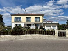 Hauptbild Zweifamilien-Traumhaus mit fast 2000m2 Grund! Modern, hochwertig und konkurrenzlos!