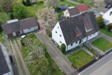 11 Attraktive Doppelhaush�lfte m. Nebengeb�uden auf rund 1100m2 Grundst�ck in Lauingen!