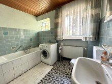 15 Ab ins Familiengl�ck ! Ein-/Zweifamilienhaus mit 3 Garagen in exclusiver Lage !