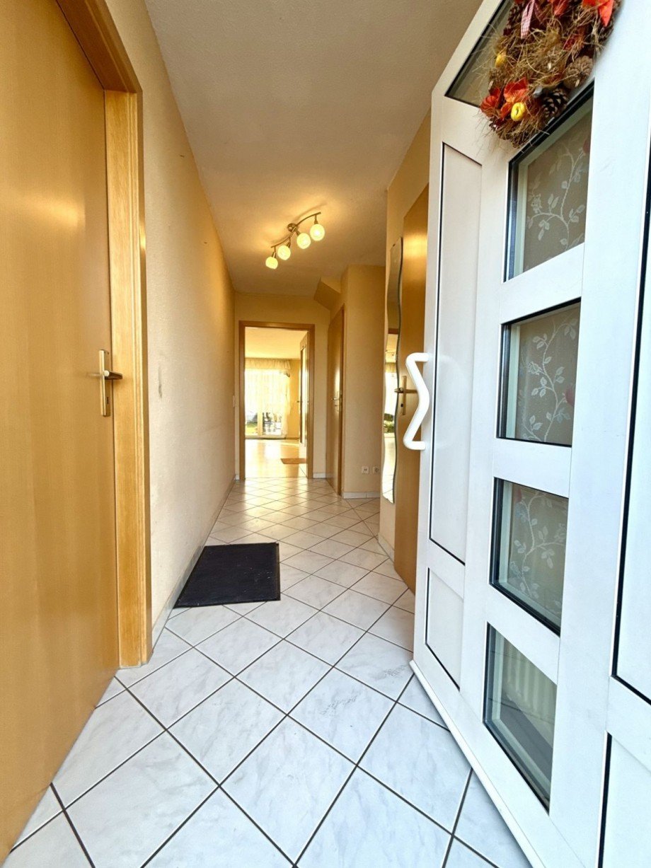 8 Doppelhaush�lfte B�chingen