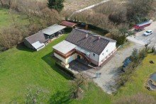 4 Einfamilienhaus mit Einliegerwohnung, Nebengeb�uden und 3600m2 Grund!