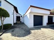 7 Ab ins Familienhgl�ck ! Traumhaftes Ein-/Zweifamilienhaus in Bachhagel !