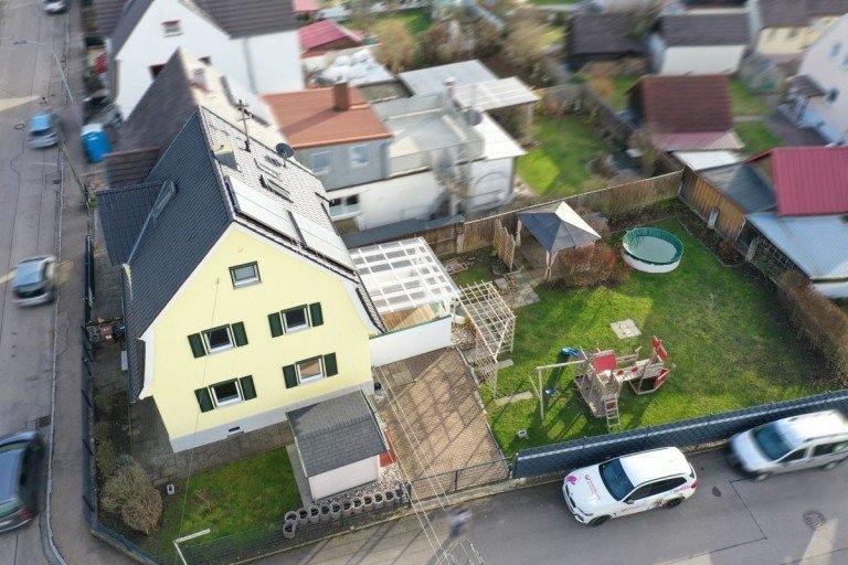 1 Lauingen Haus Traumhafte und renovierte Doppelhaush�lfte in Lauingen - ideal f�r Familien!