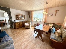 16 Ehemalige Hofstelle mit gro�em Wohnhaus u. Nebengeb�uden! Optional mit Garagen und Weideland !