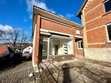9 Wohn- und Gesch�ftshaus vor den Toren Giengen�s