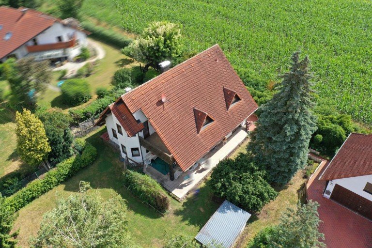 1 Bachhagel Haus Schw�bischer Ein- oder Zweifamilien Wohntraum in toller Lage von Bachhagel!