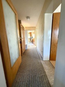 15 Variables Ein- bzw. Zweifamilienhaus in leichter S�dhanglage von Haunsheim!