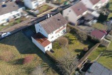 11 Ab ins Familiengl�ck! Zweifamilienhaus mit gro�em Grundst�ck in Bissingen!