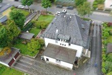 Ansicht Nord-Ost Historische Villa mit gro�em Grundst�ck in Top Lage von Schwarzenbach / Saale im Gebotsverfahren !
