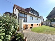 8 Traumhaftes Ein- bzw. Zweifamilienhaus in Syrgenstein! Ein Familiendomizil mit 3 Garagen
