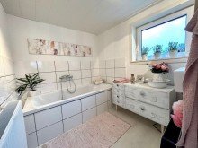 24 Niedrigenergiehaus in 89561 Dischingen - Die eigene DHH komplett saniert !