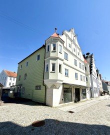 2 Wohn- u. Gesch�ftshaus direkt am Marktplatz von H�chst�dt! Absolute Best-Lage!