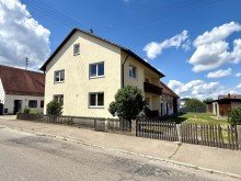 1 Gro�es Einfamilienhaus m. Nebengeb�uden in toller Lage von Holzheim-Weisingen!