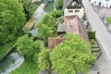 2 Einfamilienhaus in einzigartiger Lage, direkt am Fluss in Wittislingen !