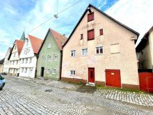 4 Altstadthaus mit Ausbaupotential im Herzen von Lauingen !