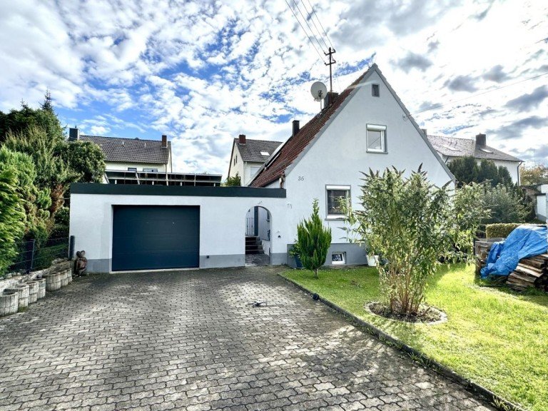1 Dillingen-Hausen Haus 3,2,1 Meins! Attraktives Einfamilienhaus mit 1024m2 Grund in Dillingen-Hausen !
