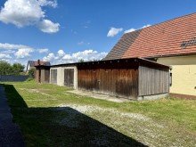 8 Gro�es Einfamilienhaus m. Nebengeb�uden in toller Lage von Holzheim-Weisingen!