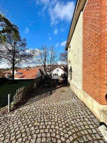 10 Wohn- und Gesch�ftshaus vor den Toren Giengen�s