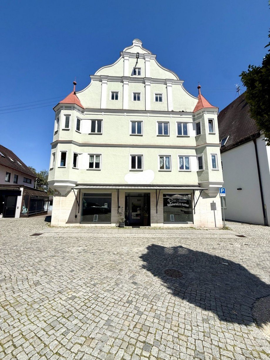 5 Mehrfamilienhaus H�chst�dt