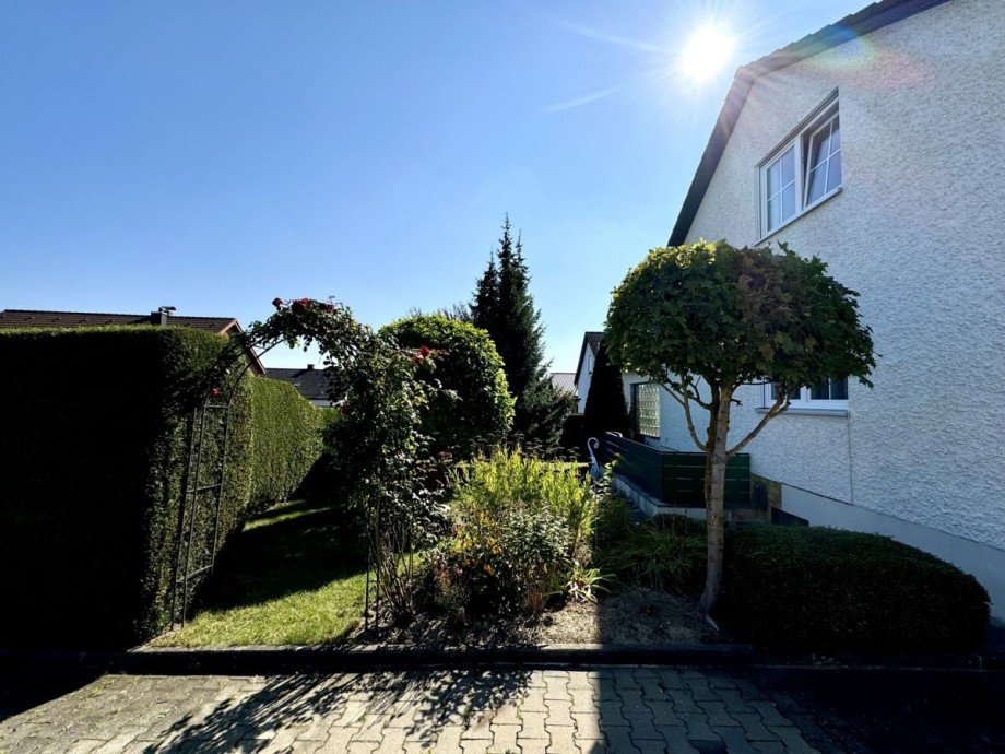8 Zweifamilienhaus Bachhagel
