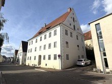 2 Attraktives Mehrfamilienhaus mit f�nf Wohneinheiten in zentraler Lage von Bissingen !