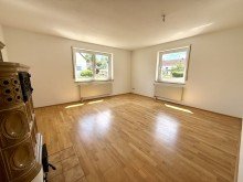21 Gro�es Einfamilienhaus m. Nebengeb�uden in toller Lage von Holzheim-Weisingen!