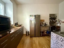 13 Wohn- u. Gesch�ftshaus direkt am Marktplatz von H�chst�dt! Absolute Best-Lage!