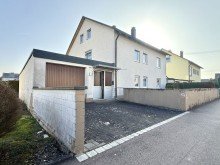 4 Ein- /Zweifamilienhaus in Traumlage von Lauingen! Gro�es Grundst�ck, 2 Garagen u. vieles mehr!