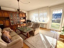 15 Ab ins Familiengl�ck! Zweifamilienhaus mit gro�em Grundst�ck in Bissingen!