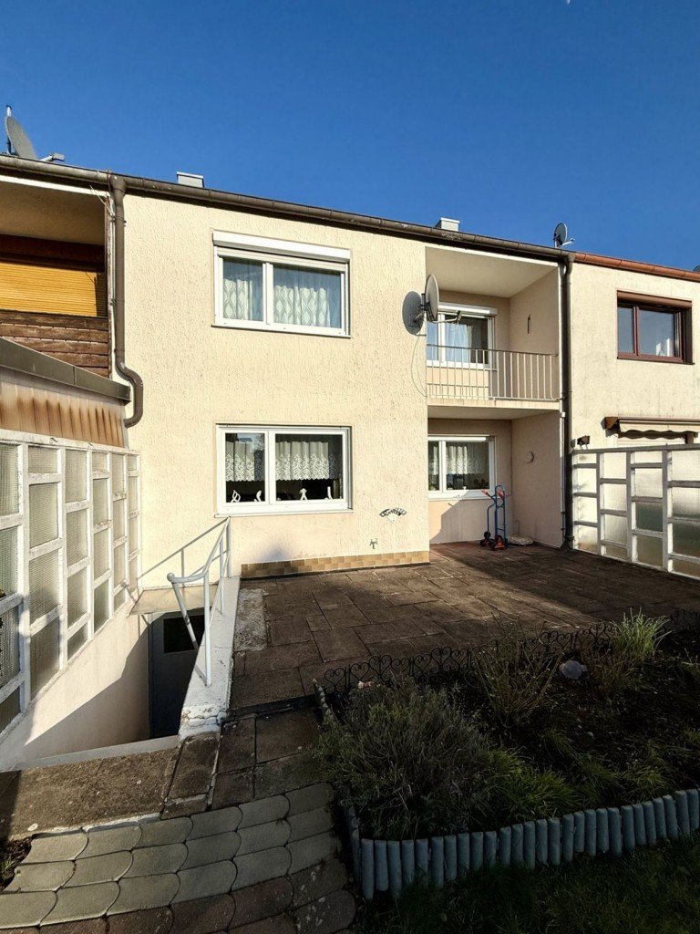 Titelbild Dillingen Haus Ihr neues Reihenmittelhaus direkt in Dillingen - familienfreundlich u. traumhaft gelegen!