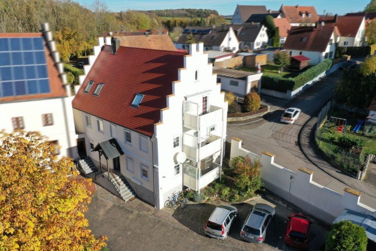 1 Wittislingen Haus Herrschaftliches 4 Parteienhaus solide vermietet - mitten in Wittislingen !