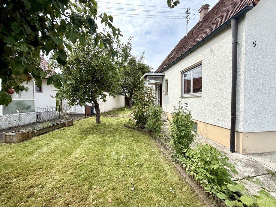 11 Haus H�chst�dt