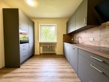 16 Volltreffer! Hier stimmen alle Parameter - Zweifamilienhaus in Wittislingen!