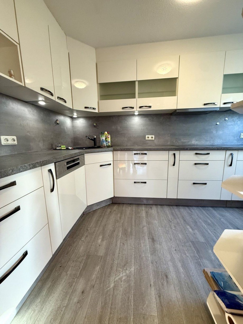 13 Doppelhaush�lfte B�chingen