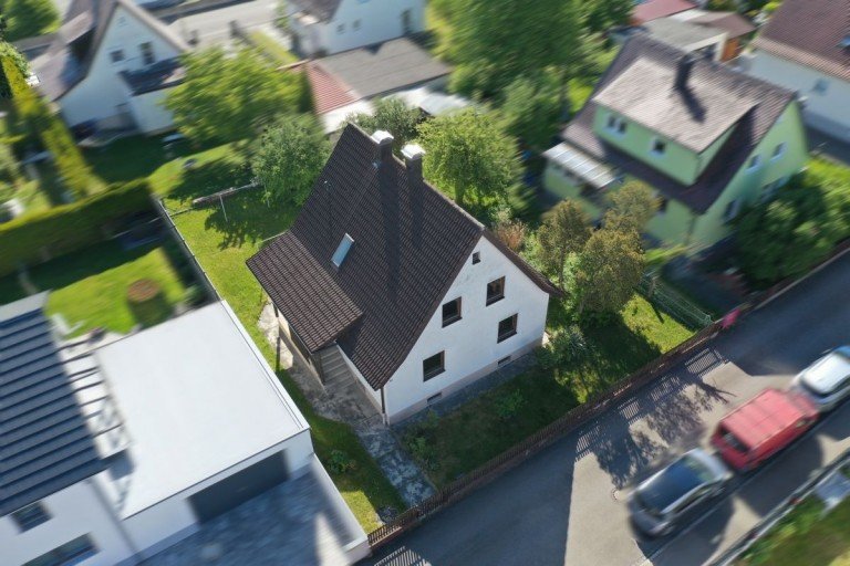 1 Dillingen Einfamilienhaus Raus aus der Miete, rein ins Eigenheim! Attraktives Einfamilienhaus in Dillingen sucht Familie!