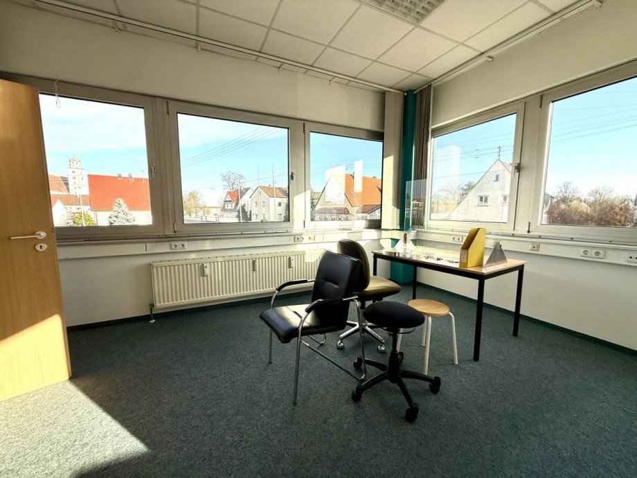 13 B�rofl�che Lauingen